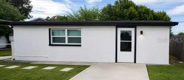 4533 W FERN STREET Tampa, FL 33614