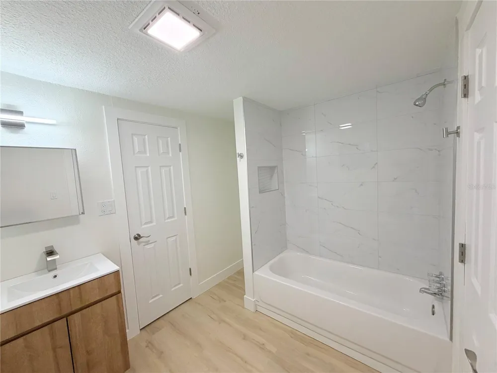 4533 W FERN STREET Tampa, FL 33614