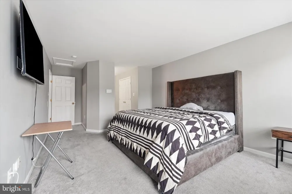 2402 SHAKER LANE Frederick, MD 21702