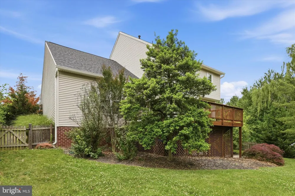 2402 SHAKER LANE Frederick, MD 21702