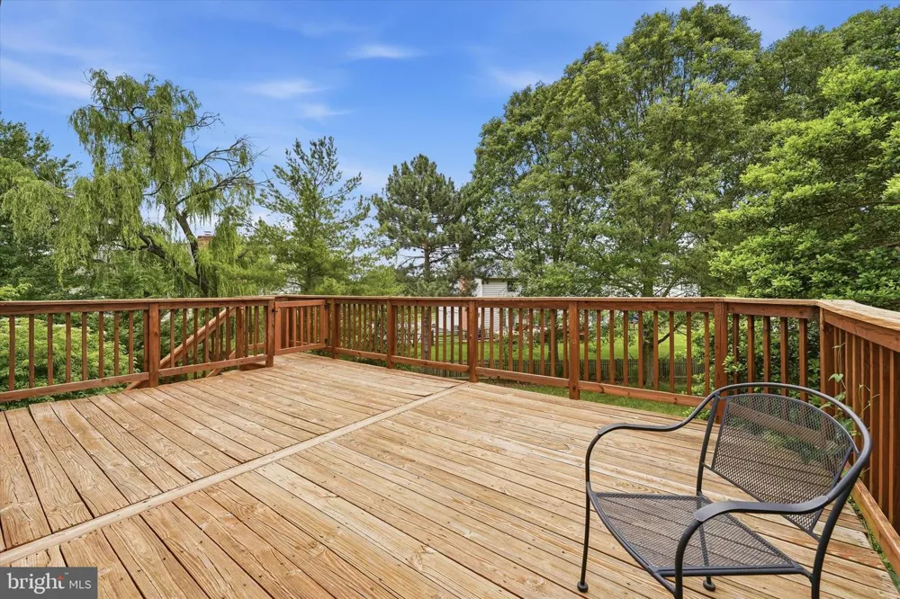 2402 SHAKER LANE Frederick, MD 21702