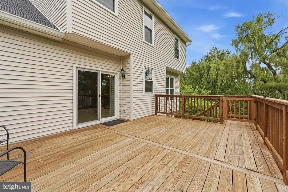 2402 SHAKER LANE Frederick, MD 21702