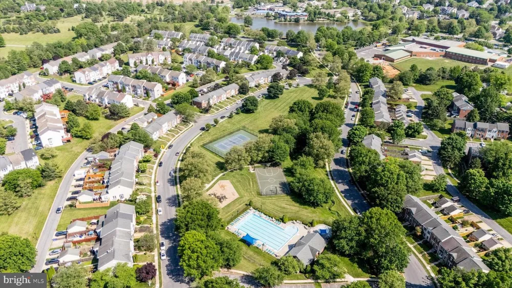 2402 SHAKER LANE Frederick, MD 21702