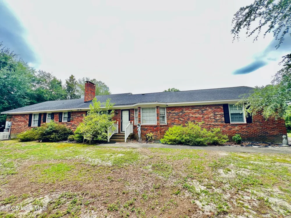 105 Country Club Circle Clinton, NC 28328