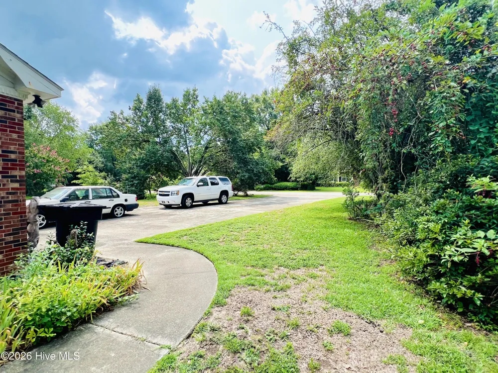 105 Country Club Circle Clinton, NC 28328