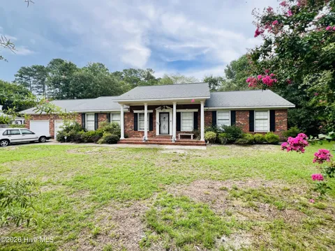 105 Country Club Circle
