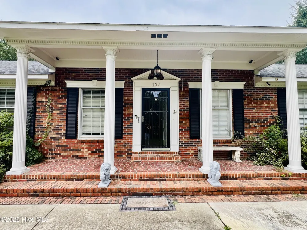 105 Country Club Circle Clinton, NC 28328