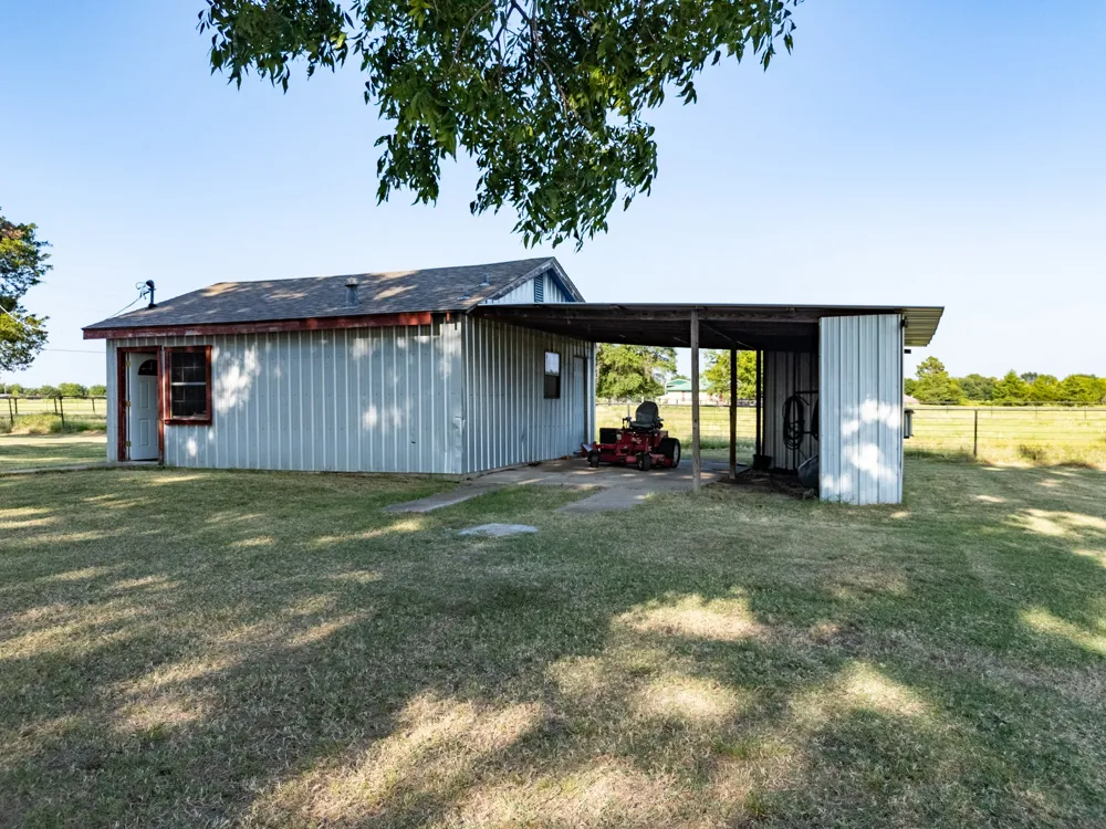 502 County Road 2610 Bonham, TX 75418