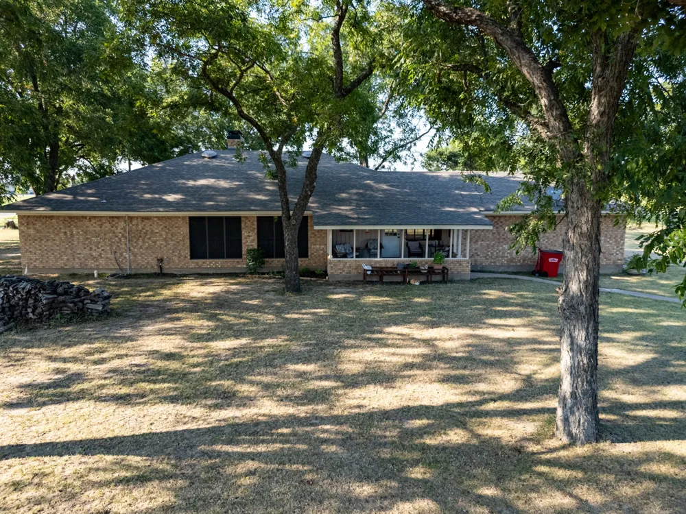 502 County Road 2610 Bonham, TX 75418