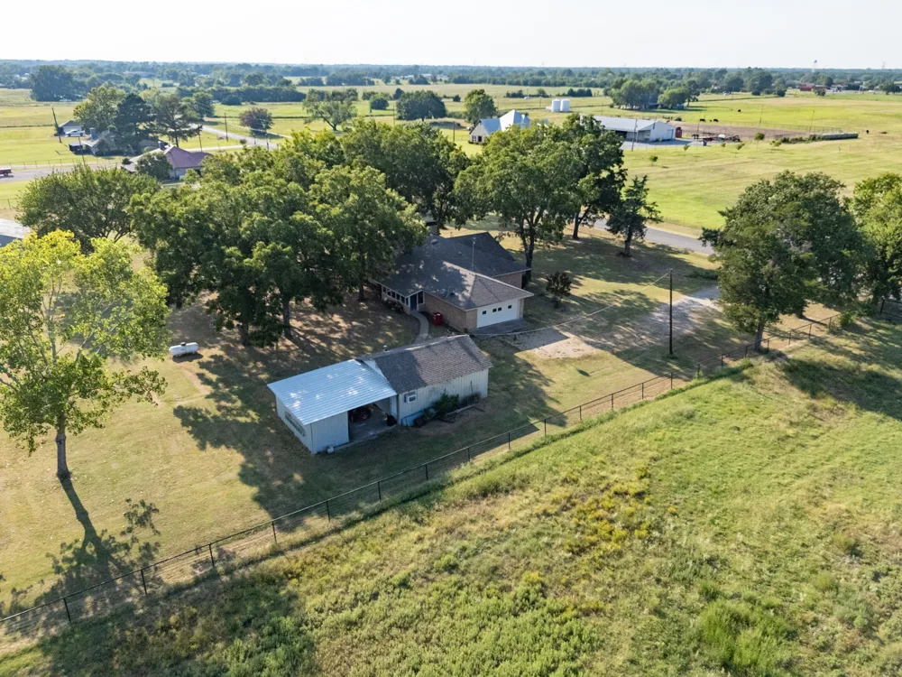 502 County Road 2610 Bonham, TX 75418