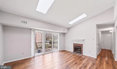 76 LE FORGE COURT #76