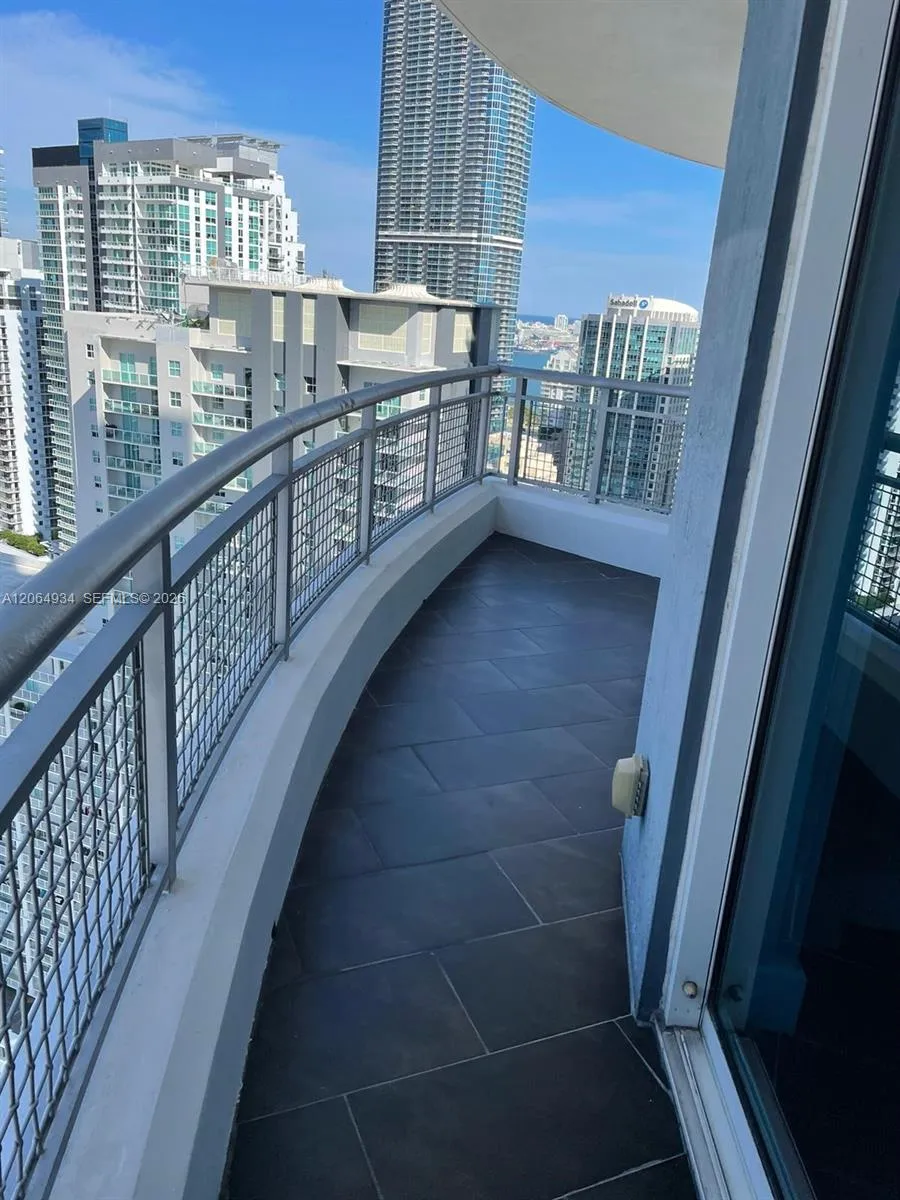 60 SW 13th St #3426 Miami, FL 33130