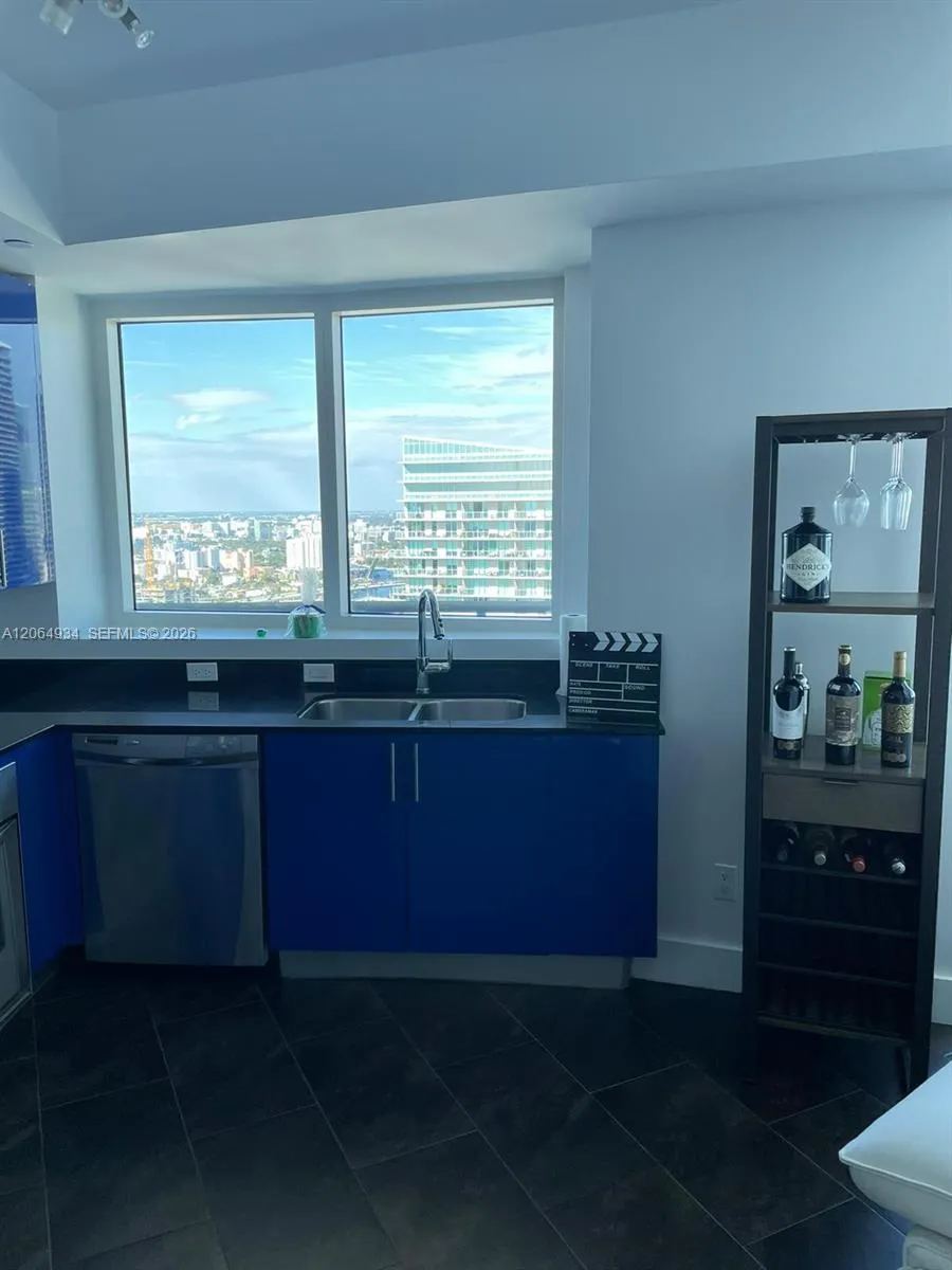 60 SW 13th St #3426 Miami, FL 33130
