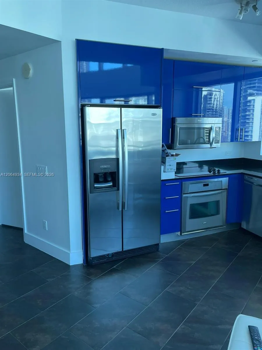 60 SW 13th St #3426 Miami, FL 33130