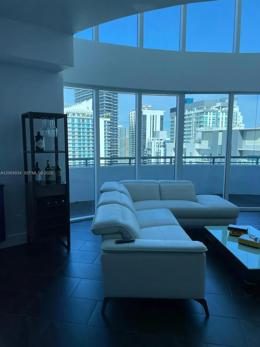 60 SW 13th St #3426 Miami, FL 33130