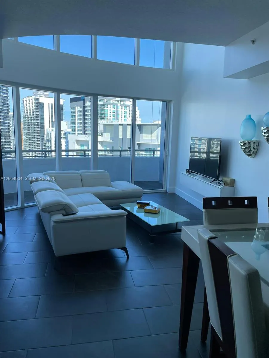 60 SW 13th St #3426 Miami, FL 33130