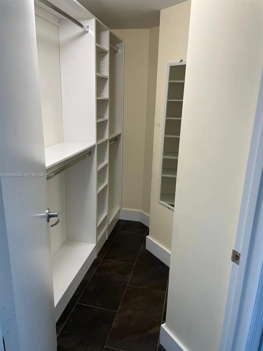 60 SW 13th St #3426 Miami, FL 33130