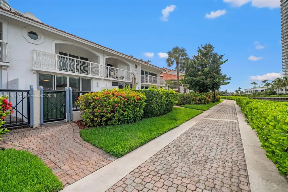 3750 NE 209 Ter Aventura, FL 33180