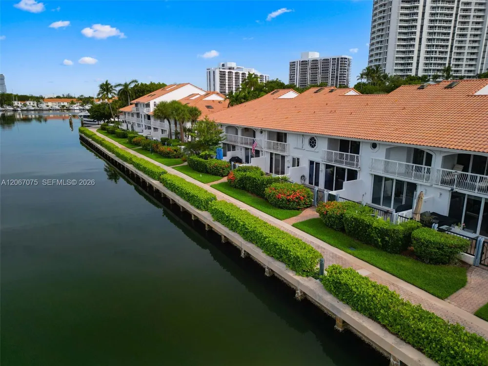 3750 NE 209 Ter Aventura, FL 33180