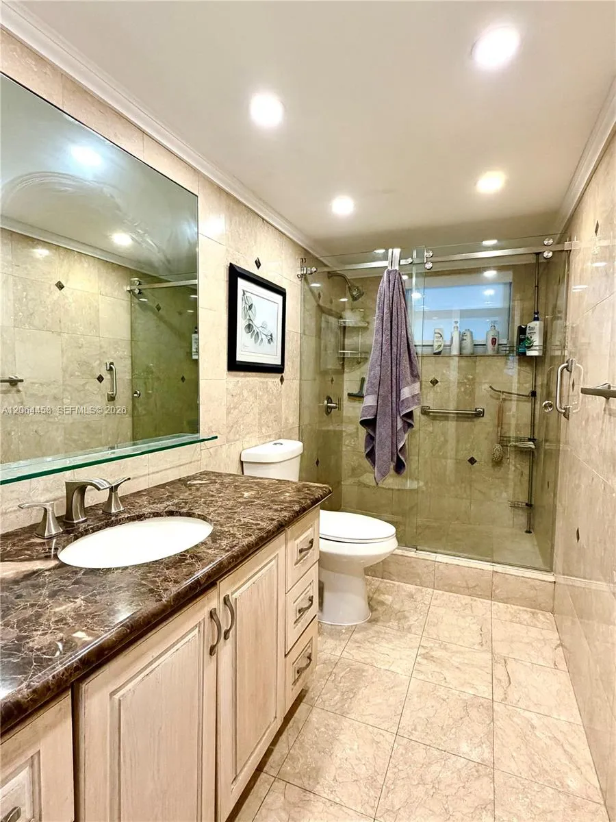 3750 NE 169th St #311 North Miami Beach, FL 33160