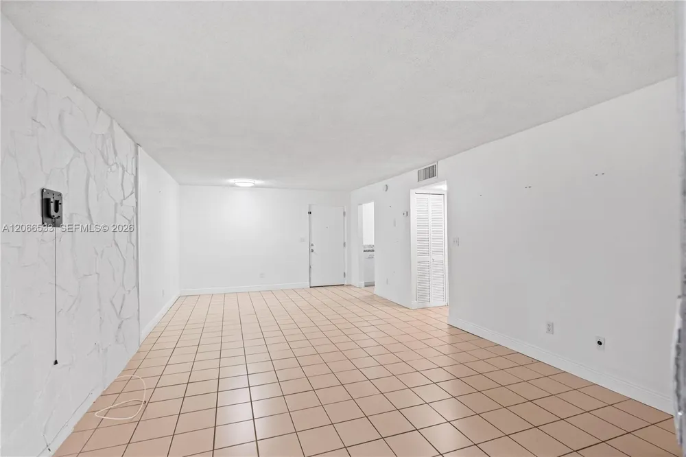 8501 NW 8th St #106 Miami, FL 33126
