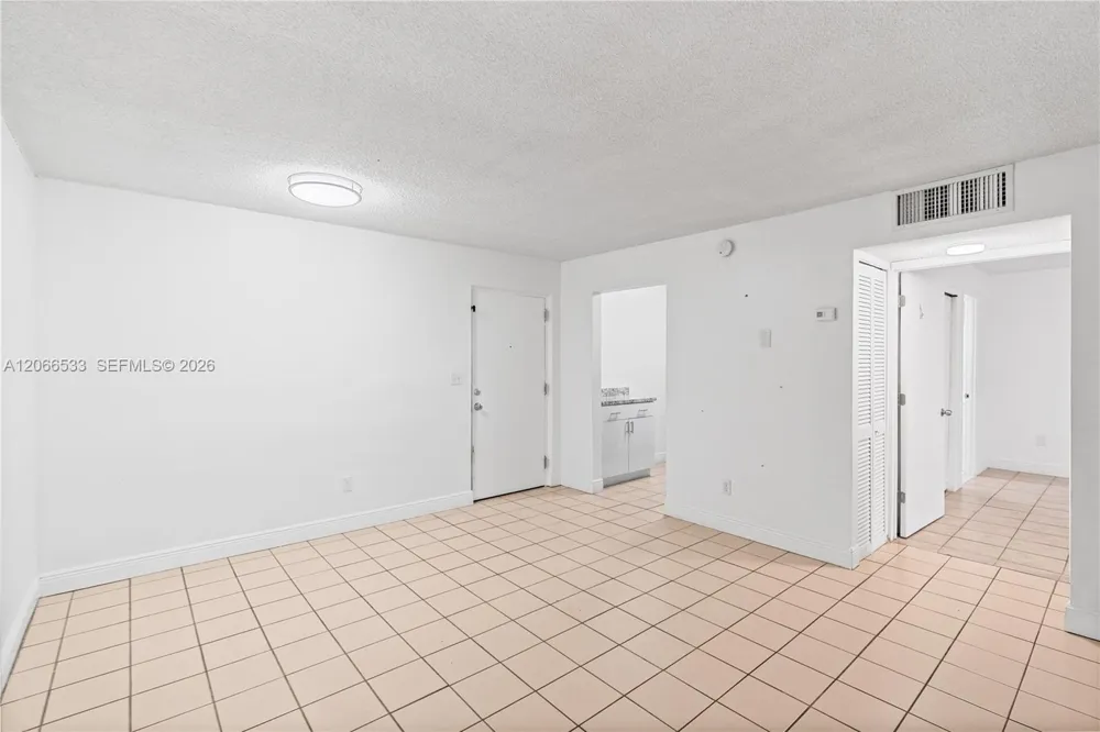 8501 NW 8th St #106 Miami, FL 33126