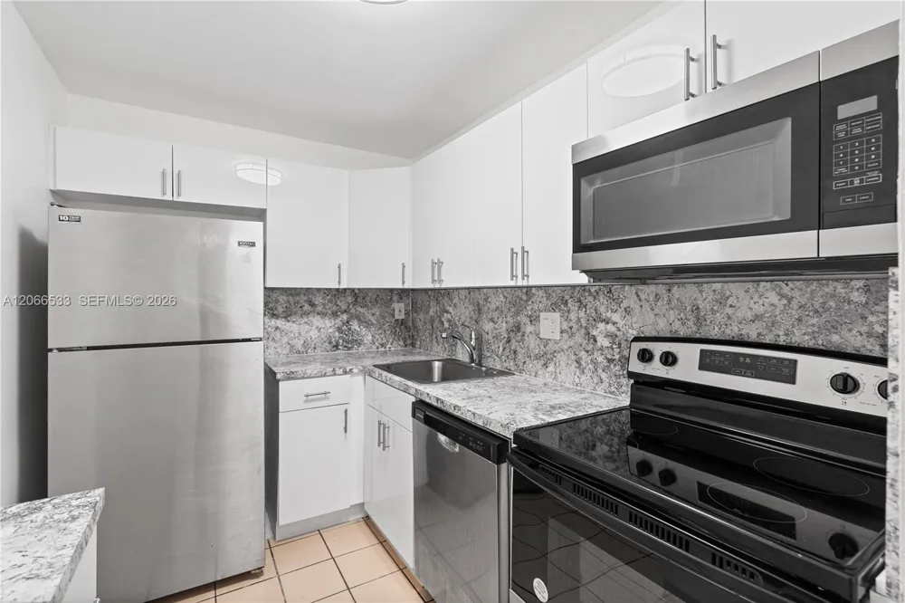 8501 NW 8th St #106 Miami, FL 33126