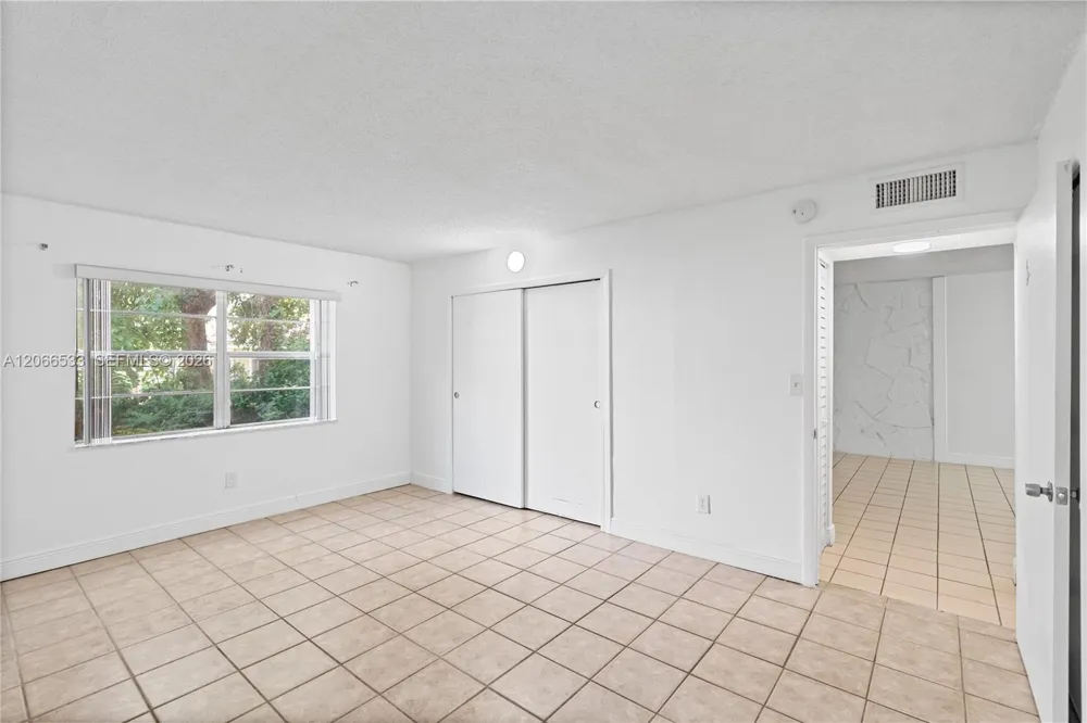 8501 NW 8th St #106 Miami, FL 33126