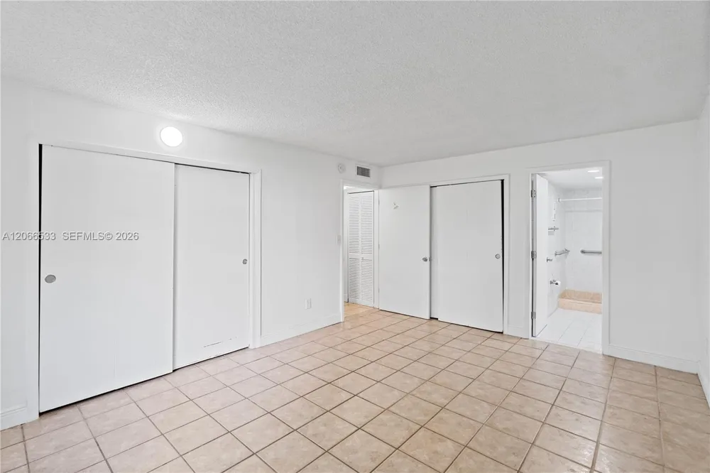 8501 NW 8th St #106 Miami, FL 33126