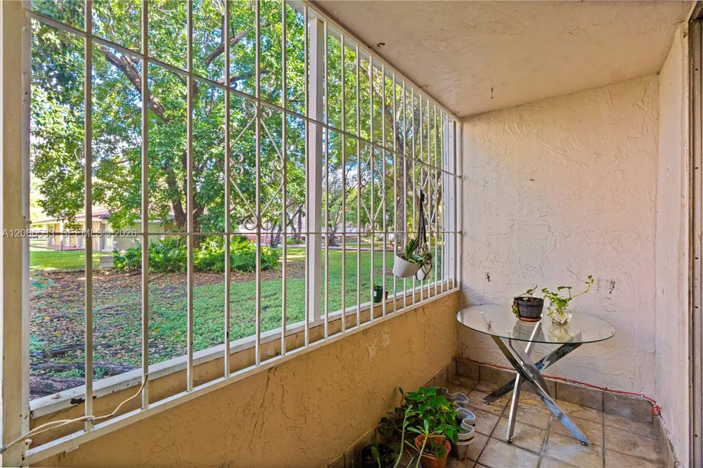 8501 NW 8th St #106 Miami, FL 33126