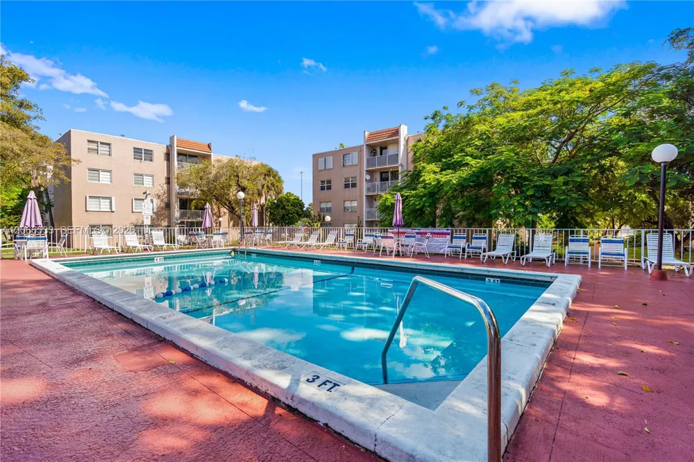 8501 NW 8th St #106 Miami, FL 33126