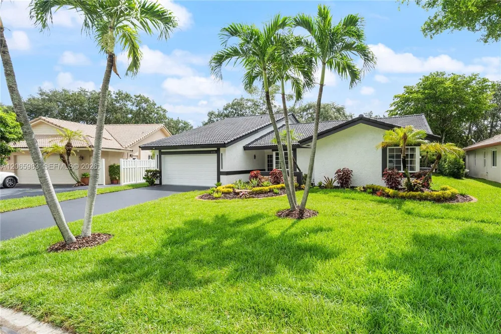 695 NW 107th Ln Coral Springs, FL 33071