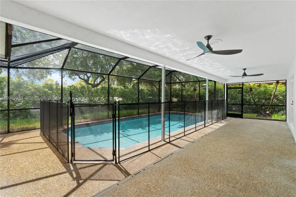 695 NW 107th Ln Coral Springs, FL 33071