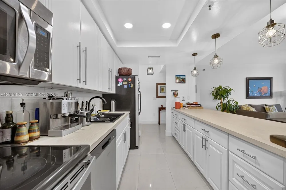9755 NW 52nd St #509 Doral, FL 33178