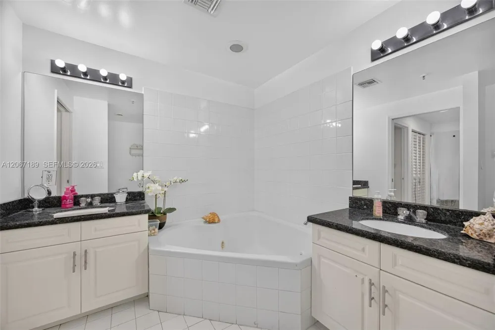9755 NW 52nd St #509 Doral, FL 33178