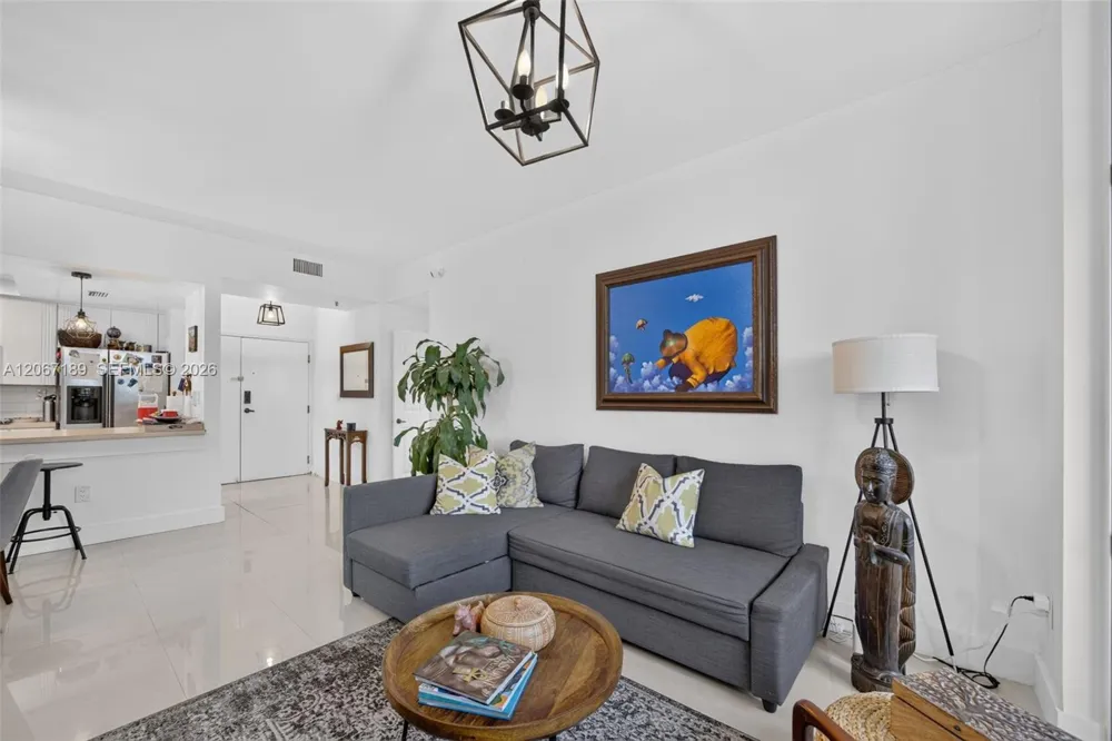 9755 NW 52nd St #509 Doral, FL 33178