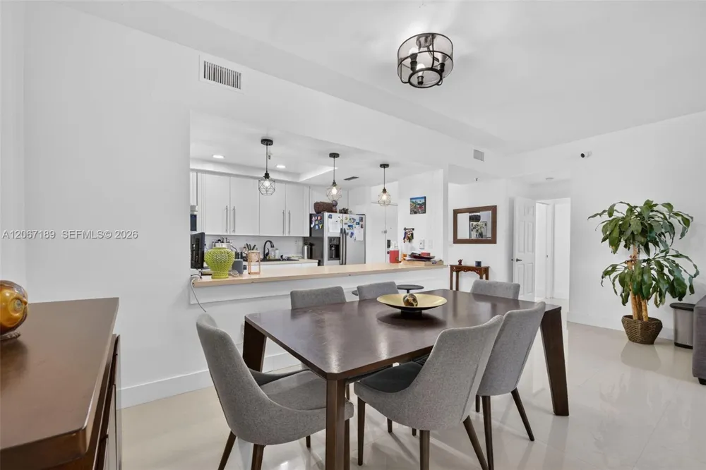 9755 NW 52nd St #509 Doral, FL 33178