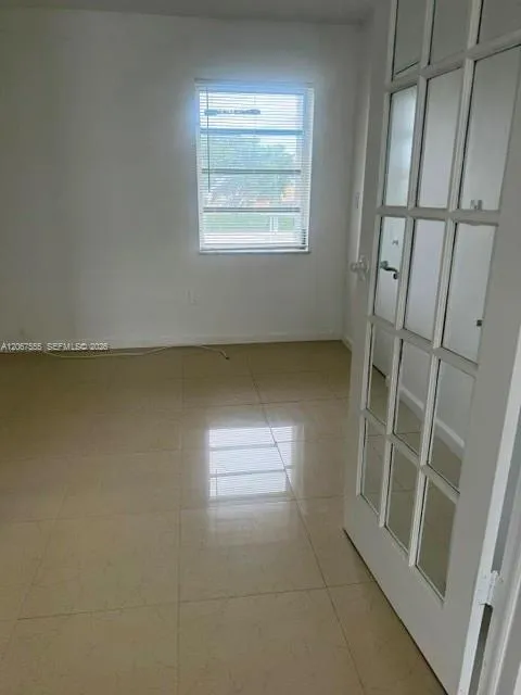 4050 NW 135  th  st #25 Opa-Locka, FL 33054