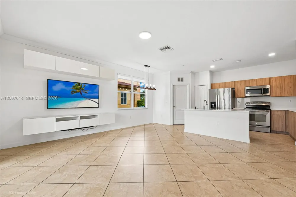 8666 NW 109th Ct #8666 Doral, FL 33178