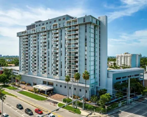 13499 Biscayne Blvd #PH1712