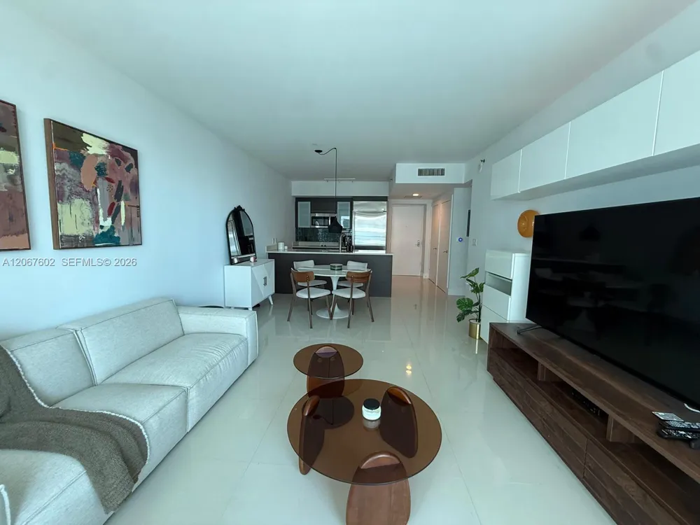 500 Brickell Ave #2706 Miami, FL 33131