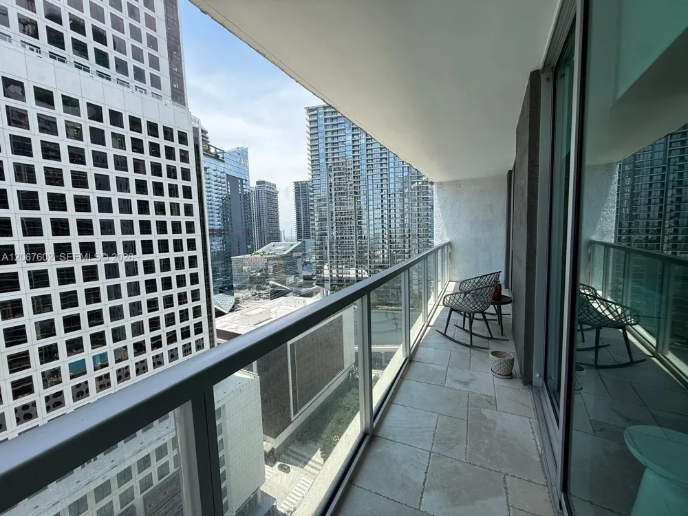500 Brickell Ave #2706 Miami, FL 33131
