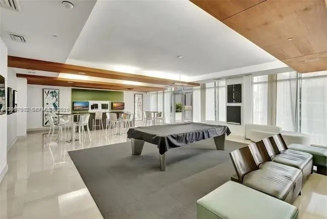 500 Brickell Ave #2706 Miami, FL 33131