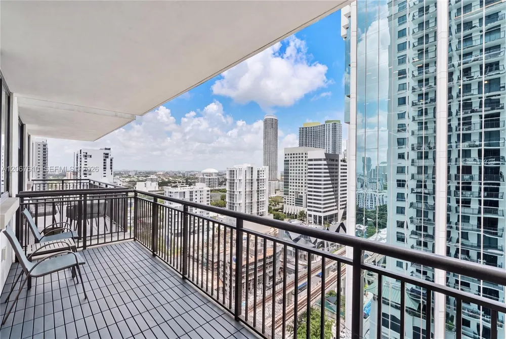999 SW 1st Ave #2115 Miami, FL 33130