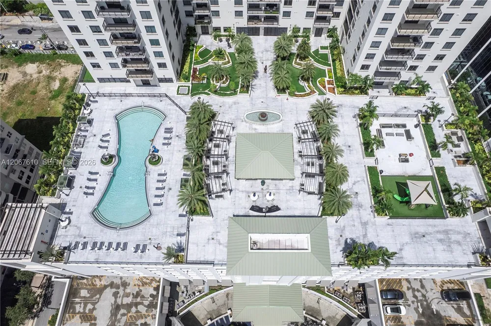 999 SW 1st Ave #2115 Miami, FL 33130