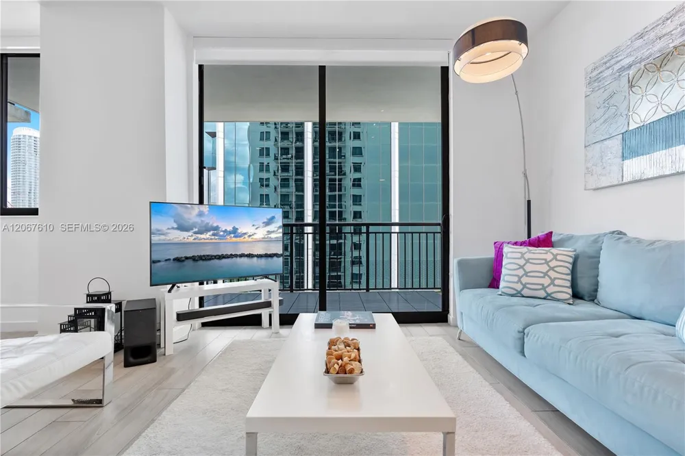 999 SW 1st Ave #2115 Miami, FL 33130