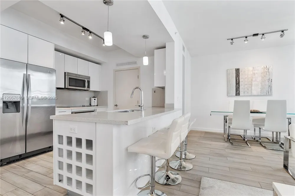 999 SW 1st Ave #2115 Miami, FL 33130