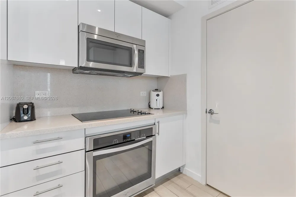 999 SW 1st Ave #2115 Miami, FL 33130