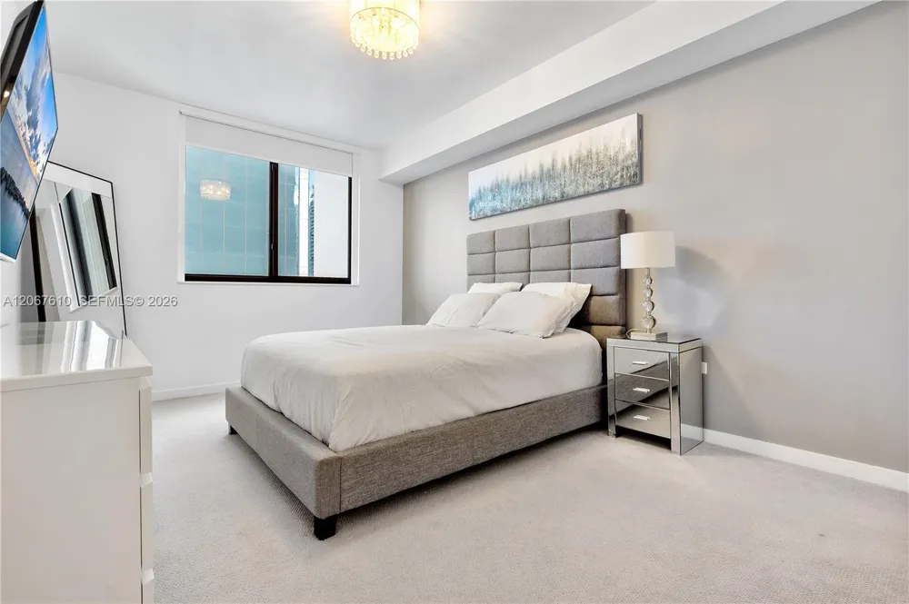 999 SW 1st Ave #2115 Miami, FL 33130