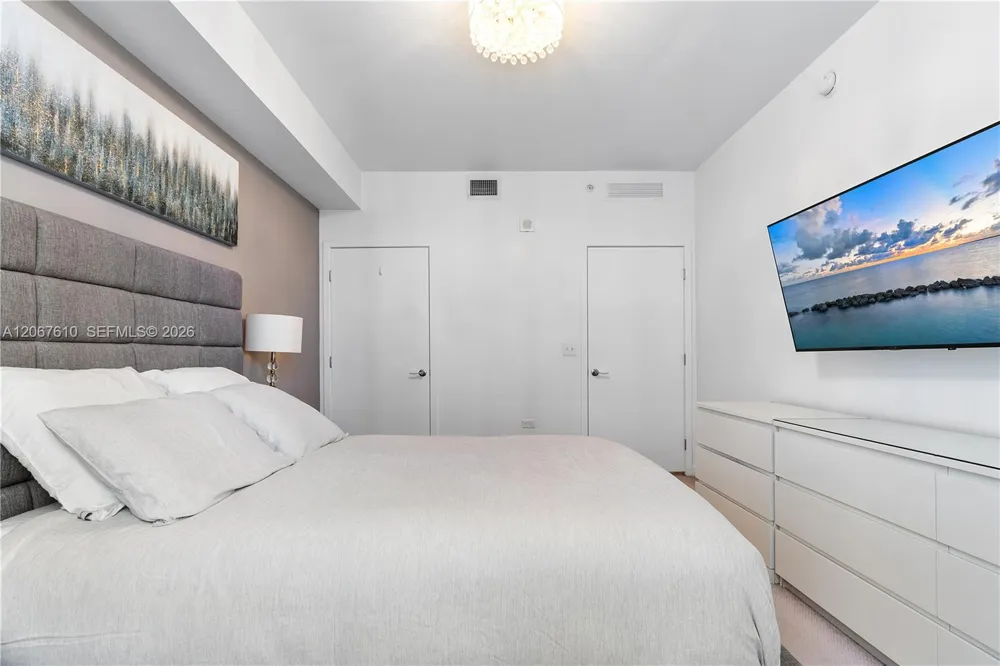 999 SW 1st Ave #2115 Miami, FL 33130